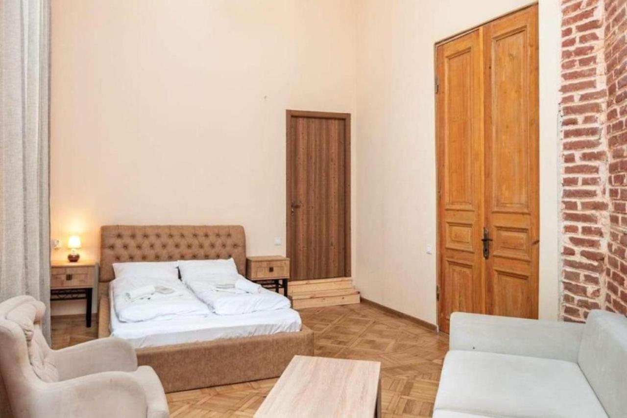 Crypto Hotel Тбилиси Экстерьер фото